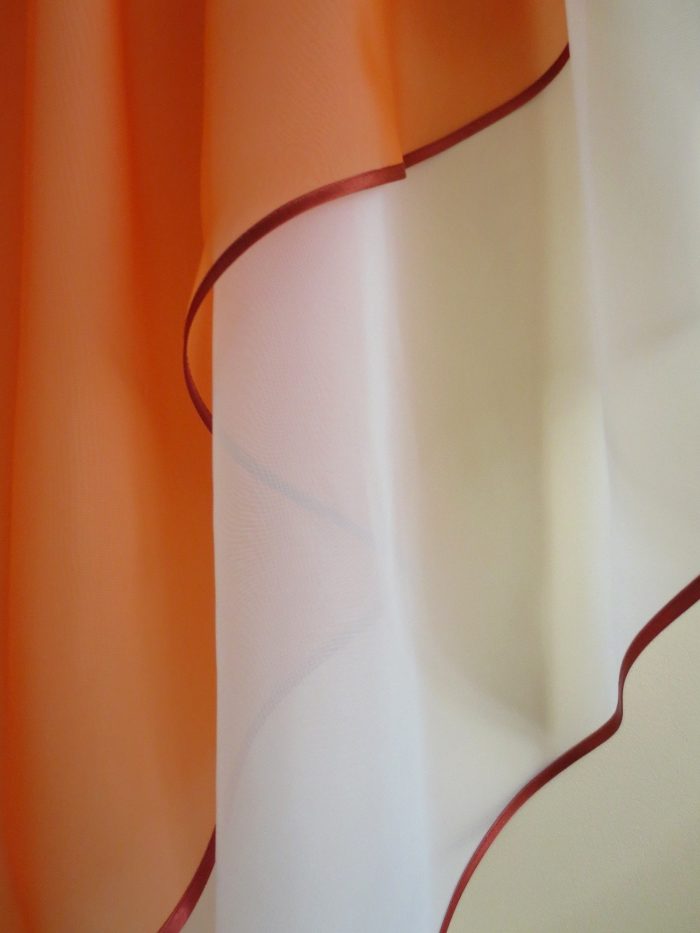 Oranzi ja valgega topelt vuaalkardinad - Image 2