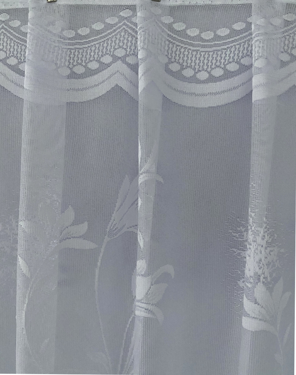 Valge, lillelise mustriga pitskardina kangas: kõrgus-150cm - Image 2